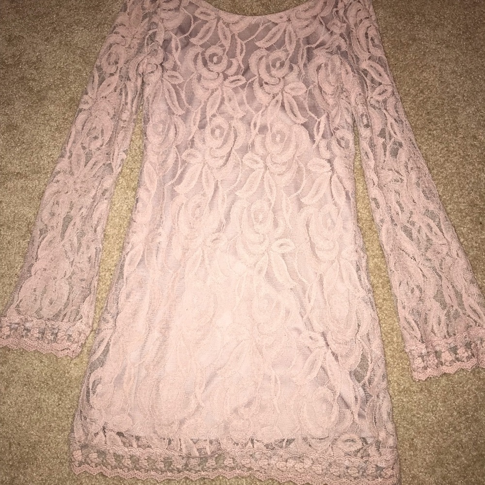 Gianni Bini mauve lace dress